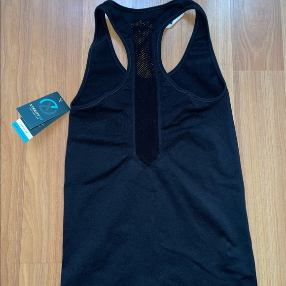 NWT 3 Piece Xterity 3.0 Performance - Picture 8 of 14